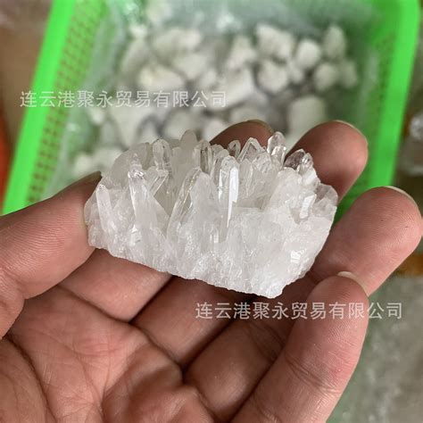 白色水晶有哪些|白水晶功效全解析！水晶入門必知的白水晶4大禁忌！